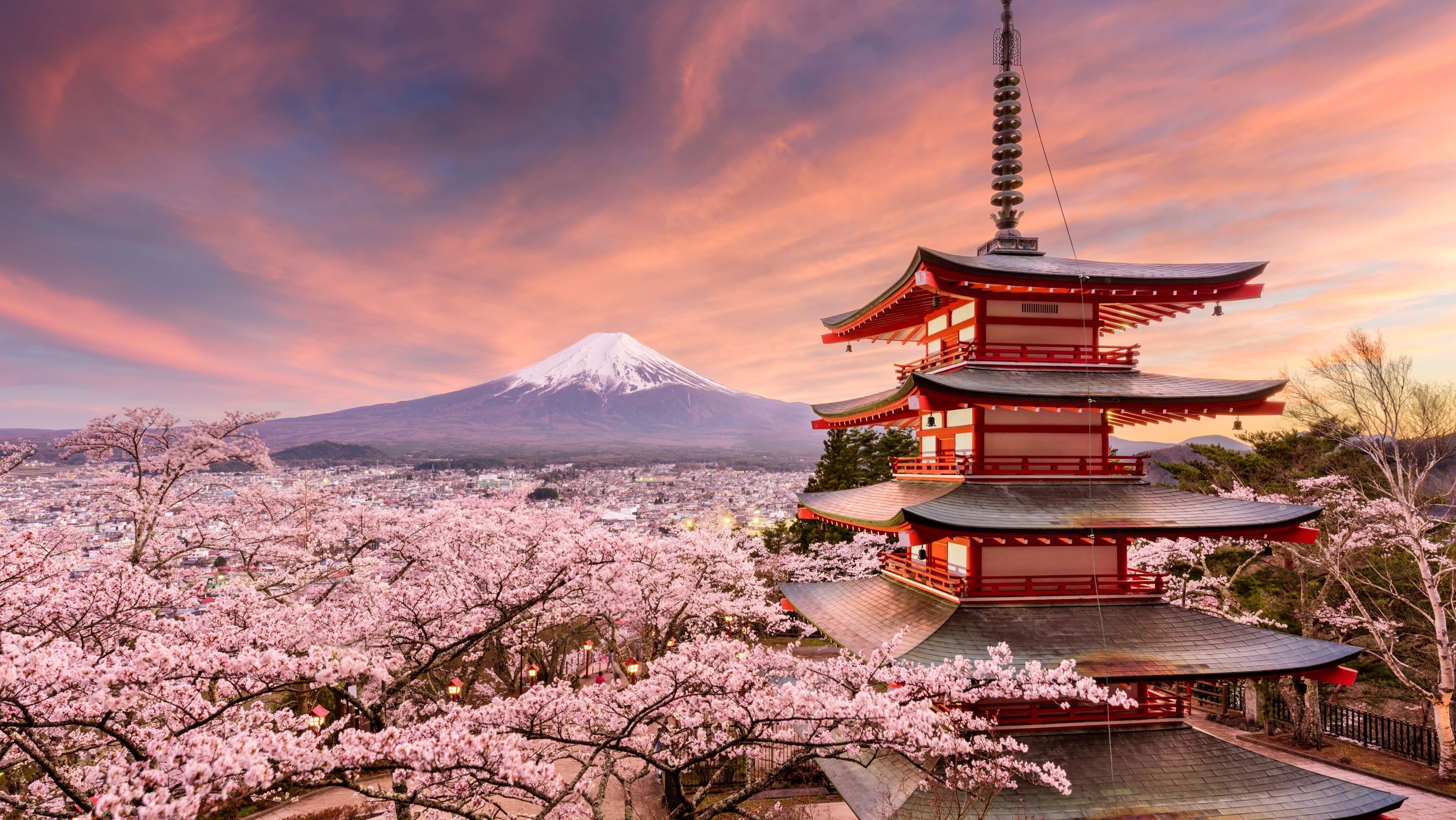 Fujiyoshida, Japan | © Berge & Meer via Shutterstock