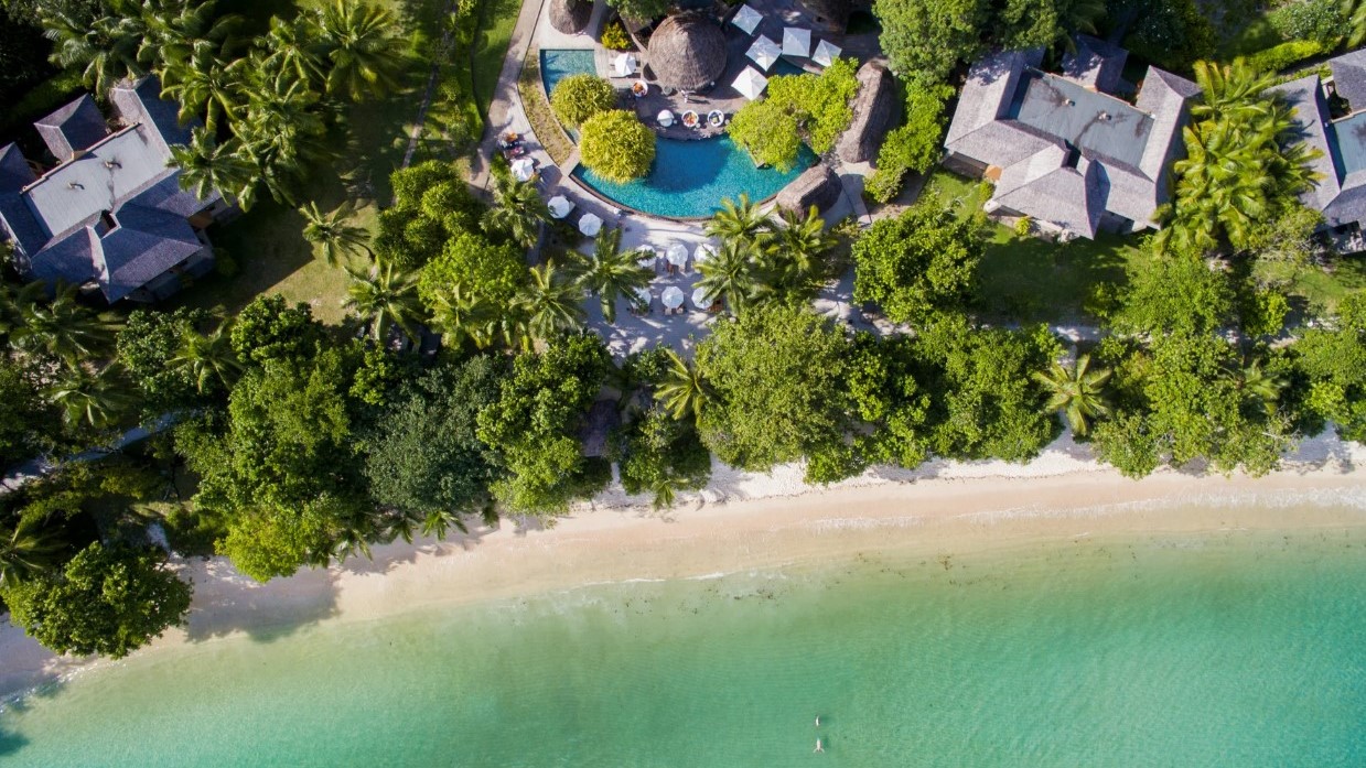 Overview auf das Constance Ephelia Seychelles und den Strand | © Constance Ephelia Seychelles