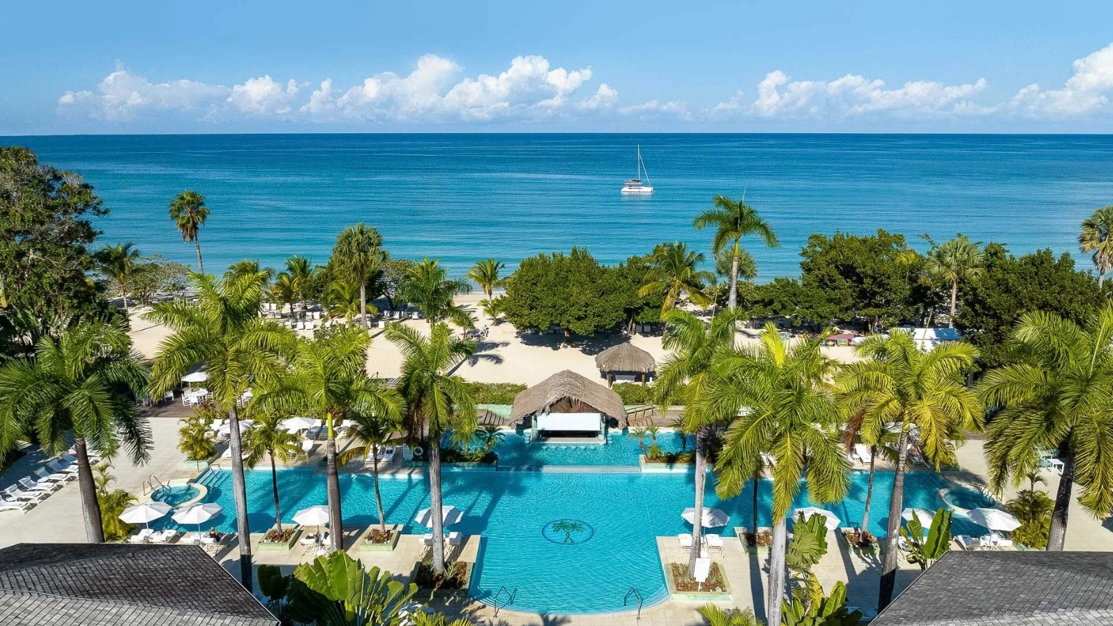Pool, Strand und Meer, Couples Negril | © Couples Negril