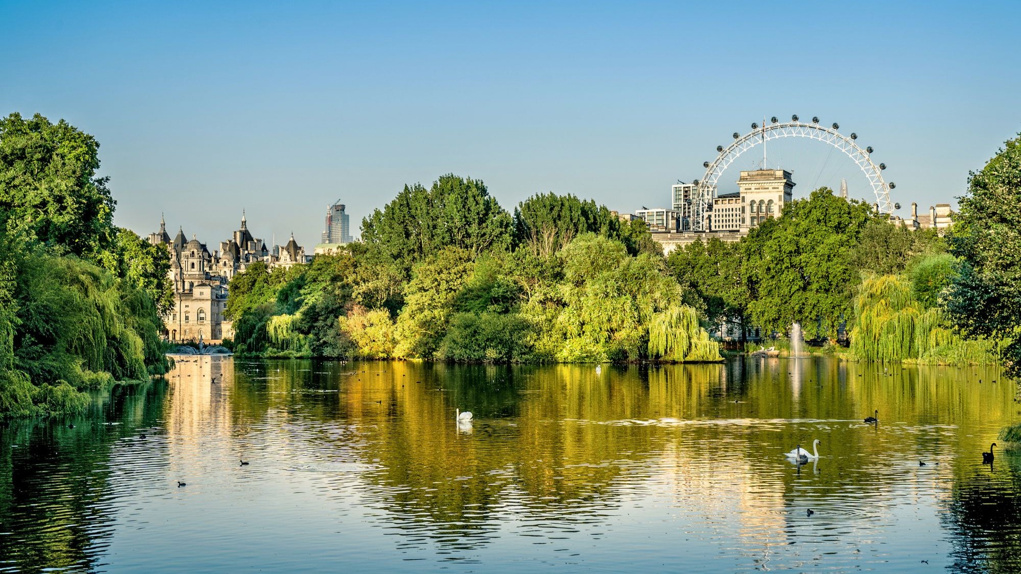See mit Blick auf das Riesenrad im St. James Park in London | © AIDA Cruises